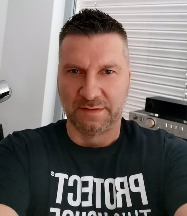 Jani Bradule - Direktor